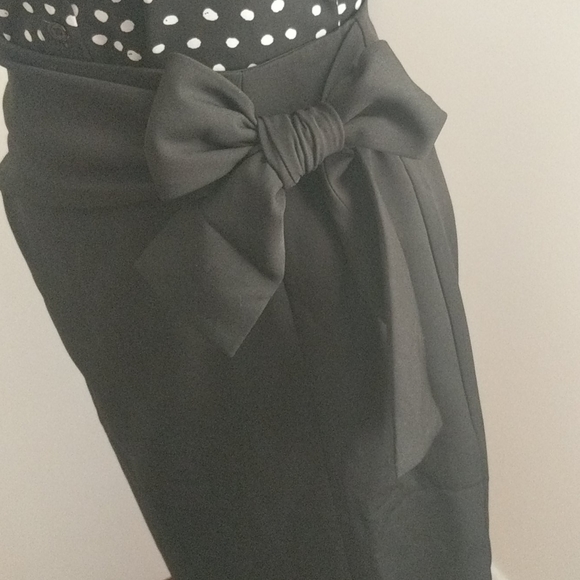 Black pencil skirt with side bow - Picture 3 of 6